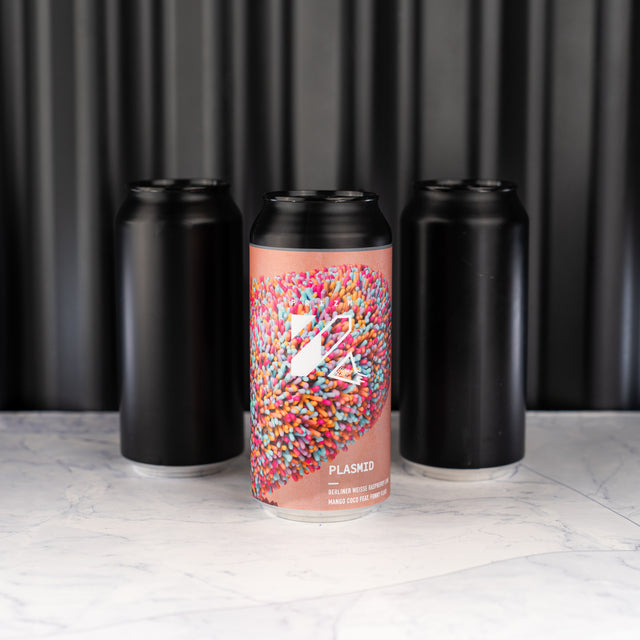 Bière Plasmid en collaboration avec la brasserie Funky fluid. Cette Berliner Weisse a été brassée avec de la mangue de la framboise et une touche de noix de coco.