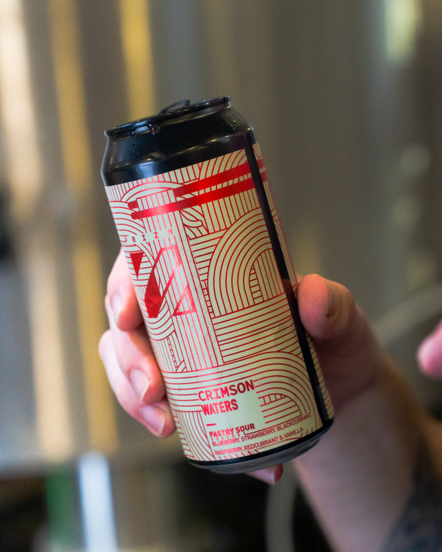 CRIMSON WATERS (Pastry Sour) - Myrtille • Fraise • Cassis • Framboise • Groseille rouge • Vanille • Lactose - 6%